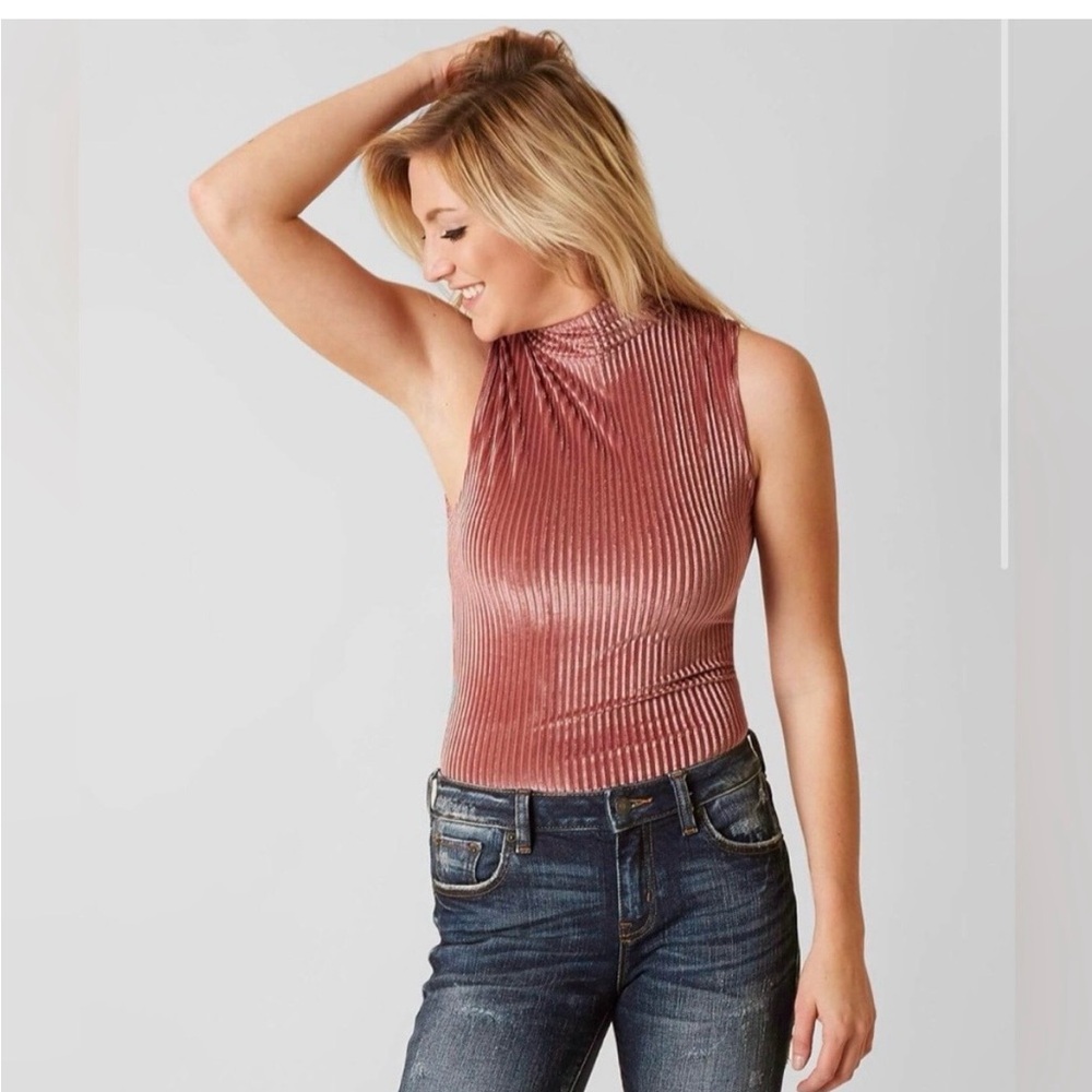 BKE Ribbed Sleeveless Top in Rose